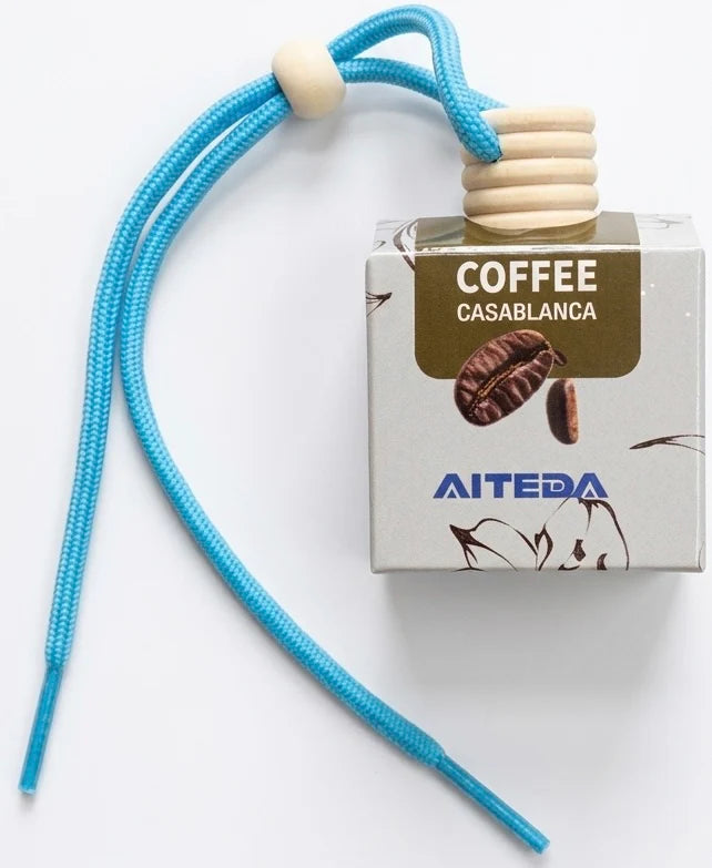 Hanging car air freshener with multiple scents