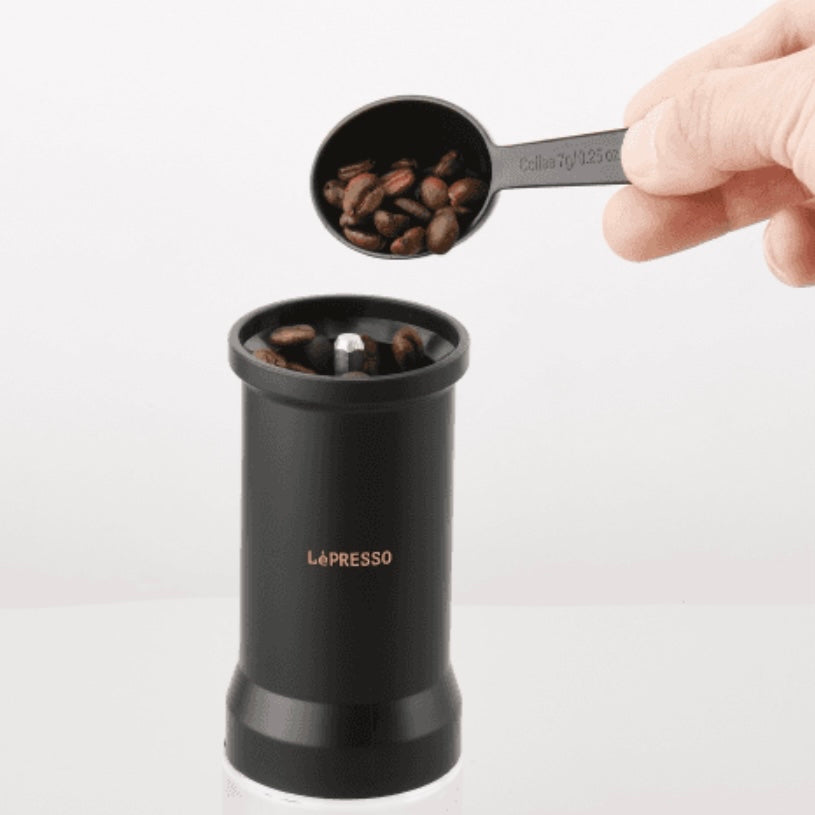 مطحنة القهوة اليدوية سعة 35 جرام من LePRESSO