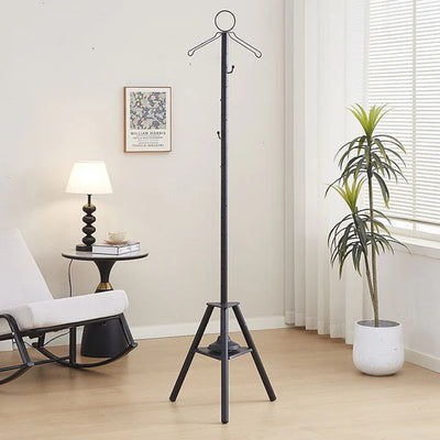 علاقة ملابس بتصميم بسيط مع مبخرة لتبخير الملابس