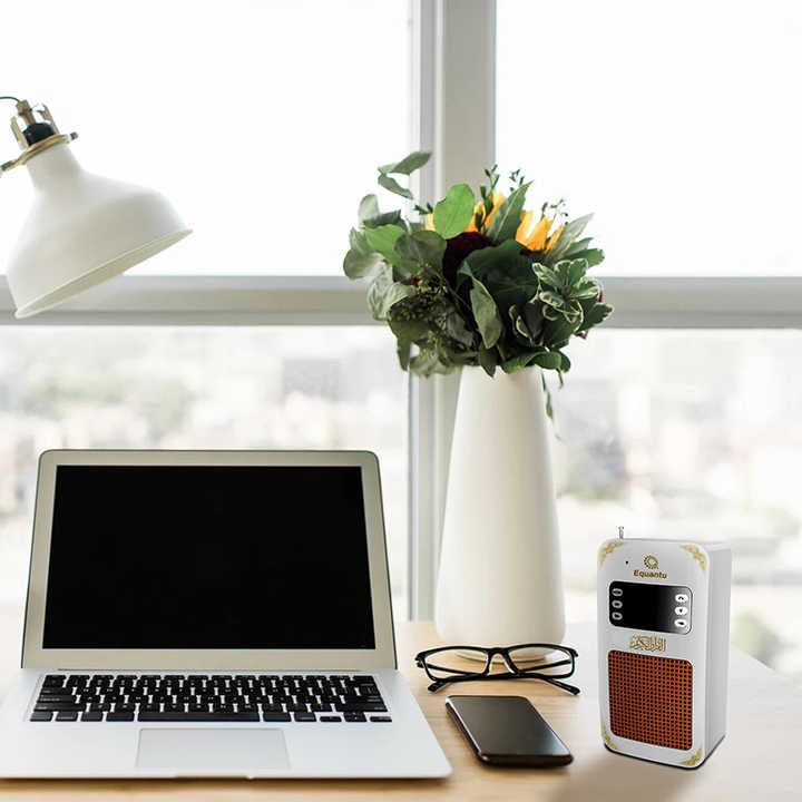 SQ669 سماعة القرآن  الكريم كاملا بصوت اشهر مشاهير القراء بدون انترنت